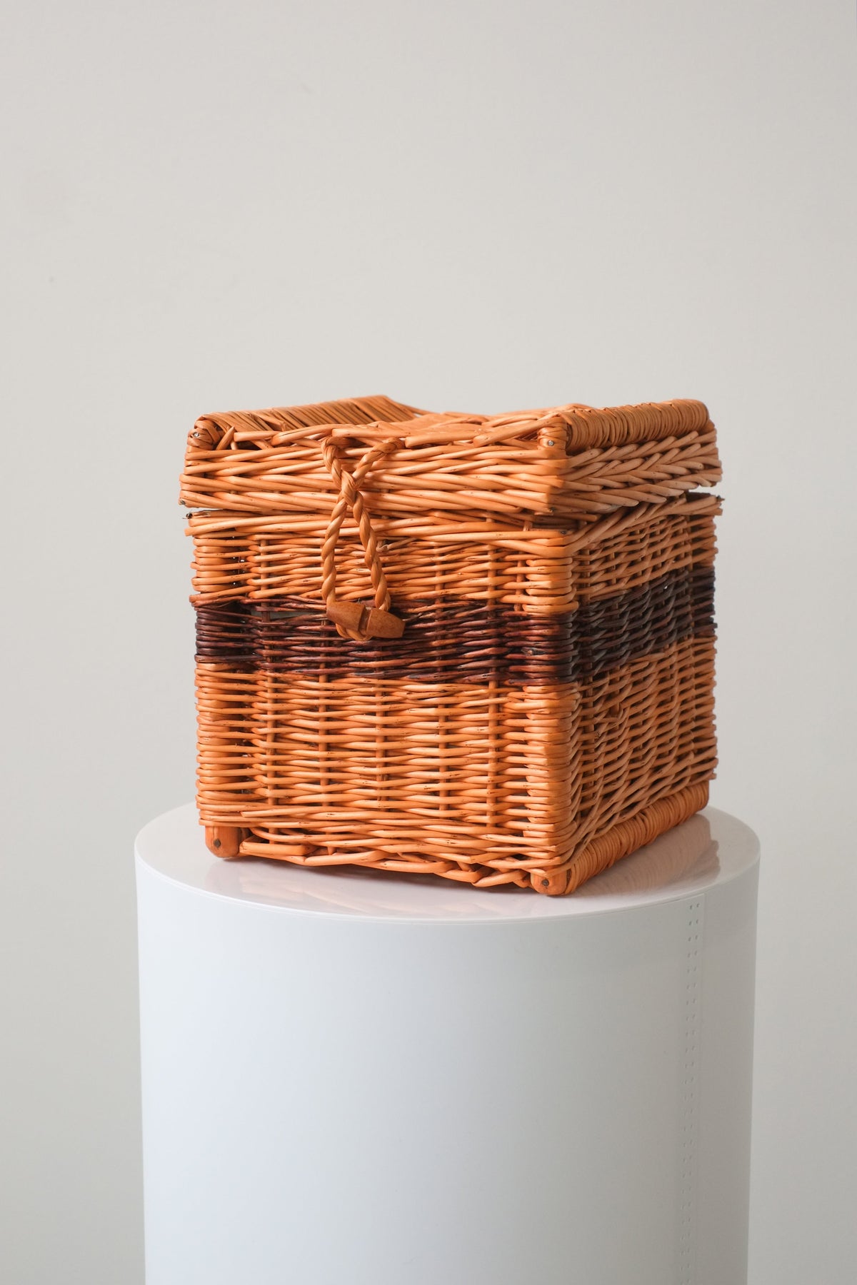 Willow Urn