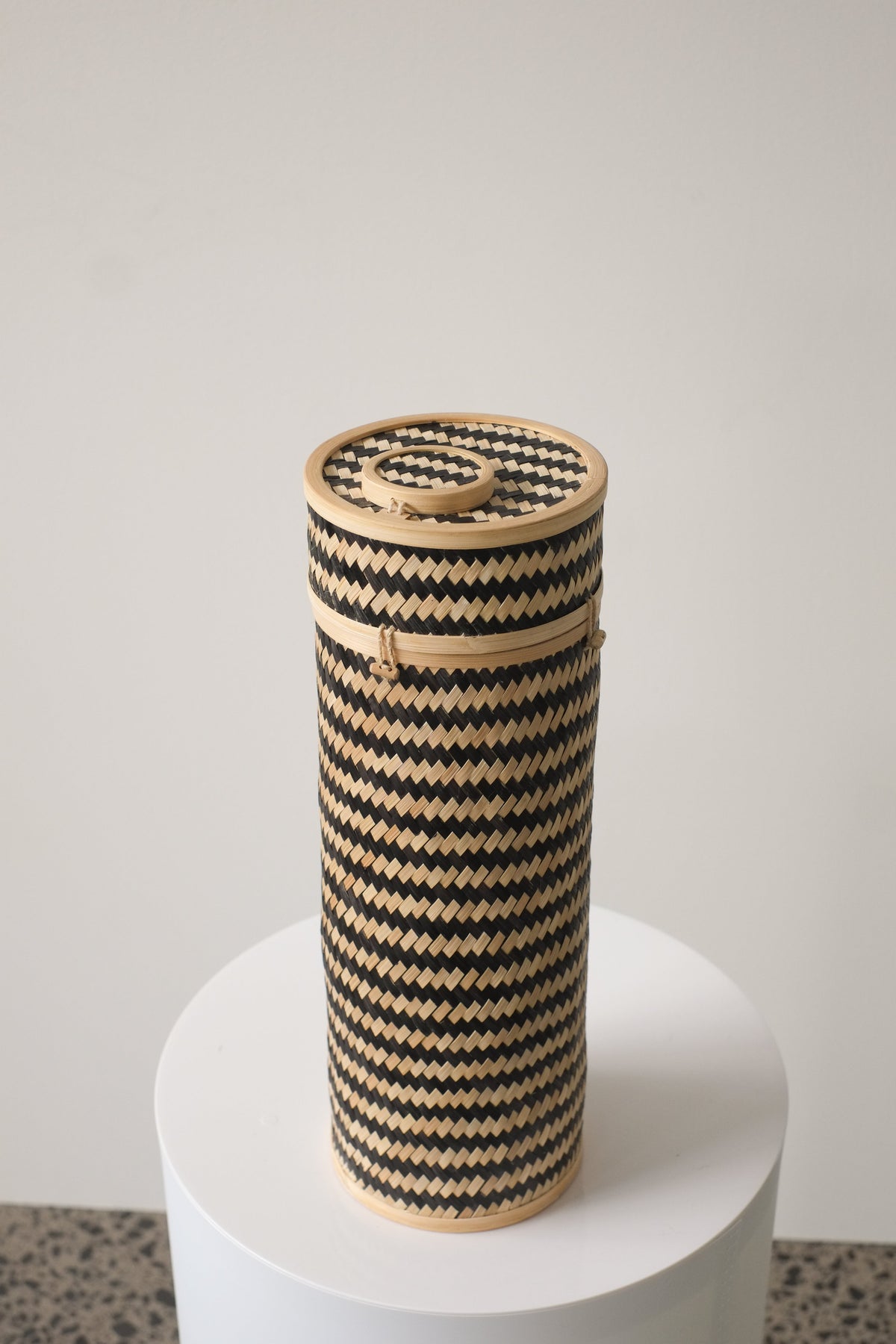 Black and Natural Bamboo Scatter Tube