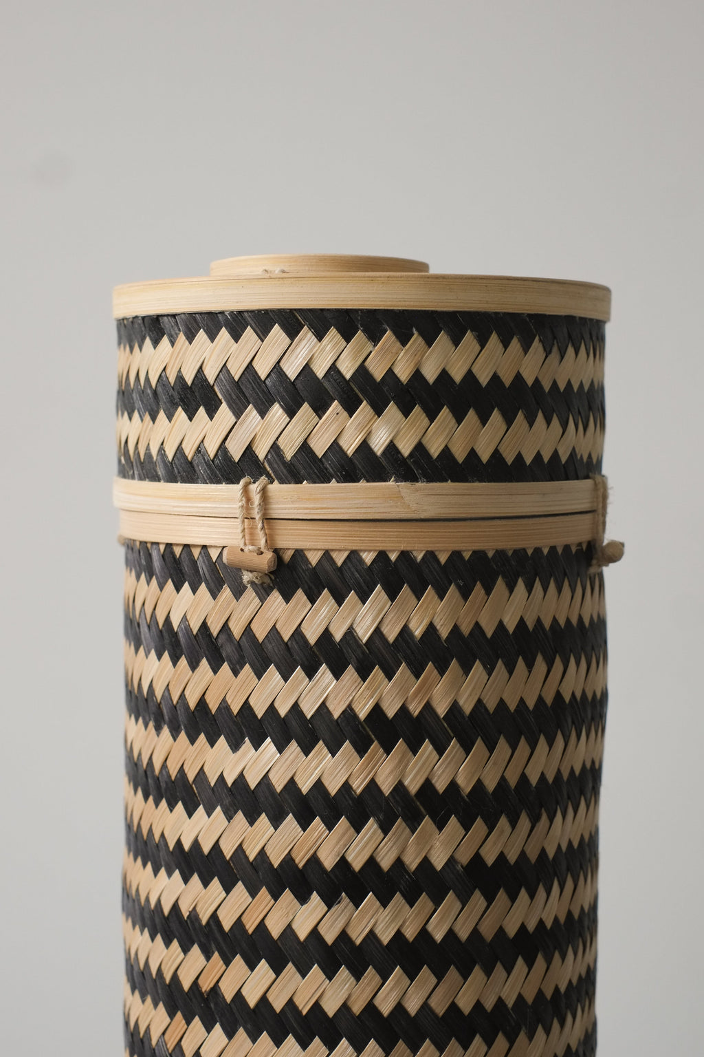 Black and Natural Bamboo Scatter Tube